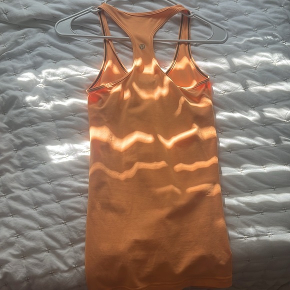 LULULEMON - Picture 2 of 3